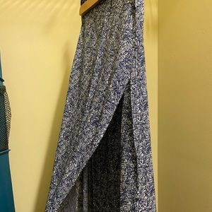 Lulus navy blue floral midi skirt w side slit XS/0